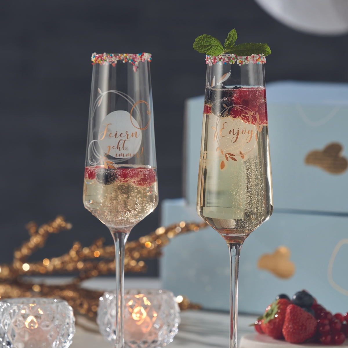 Sekt mit Himbeeren