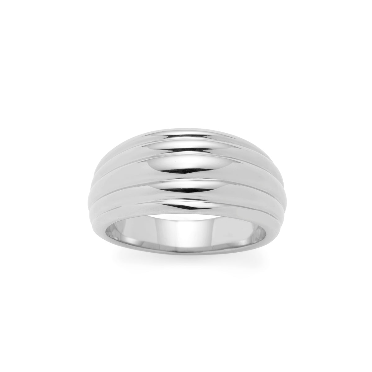 Silberner Ring ELISABETH 18 mit horizontalen Rillen, Draufsicht auf weißem Hintergrund