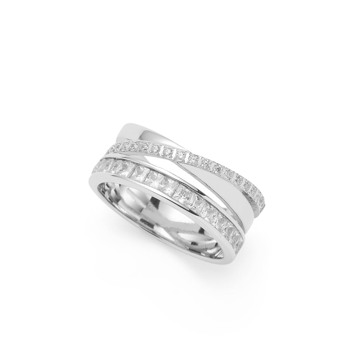 Ring SARAH 19 in Silber mit Zirkoniasteinen auf weißem Hintergrund