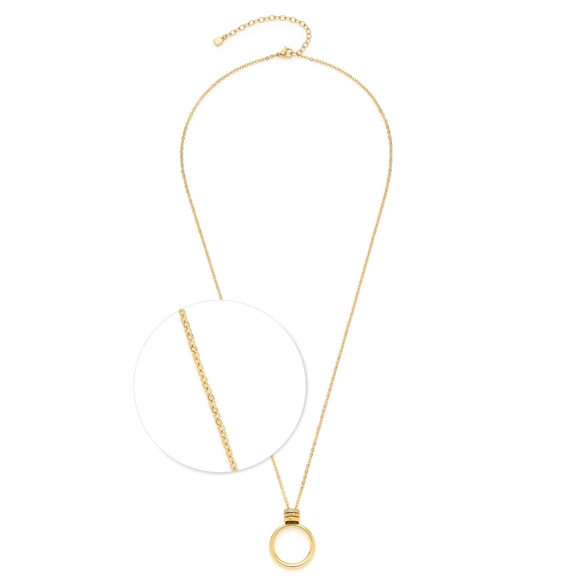 Halskette VERA gold mit rundem Anhänger und Detailausschnitt der Kette