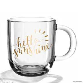 Glastasse EMOZIONE mit goldfarbener Gravur "hello sunshine" und Sonnenstrahlen