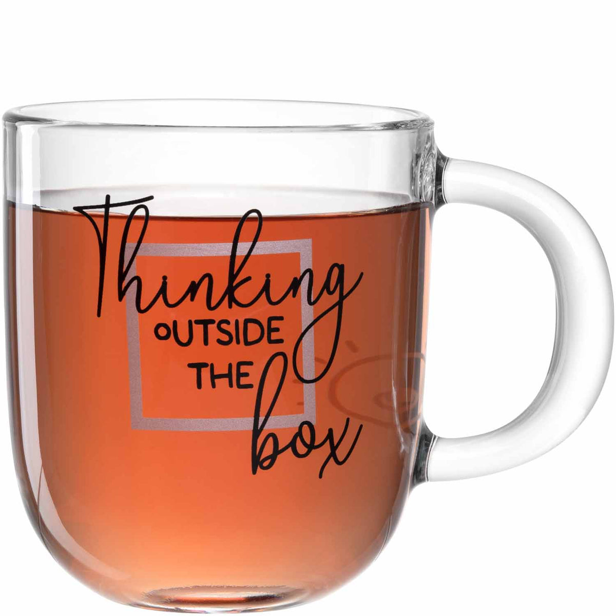 Glastasse UFFICIO mit braunem Tee gefüllt, Gravur "Thinking outside the box
