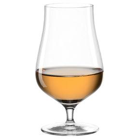 Whiskygläser BRUNELLI mit Bernsteinflüssigkeit gefüllt, klares Glas auf Fuß