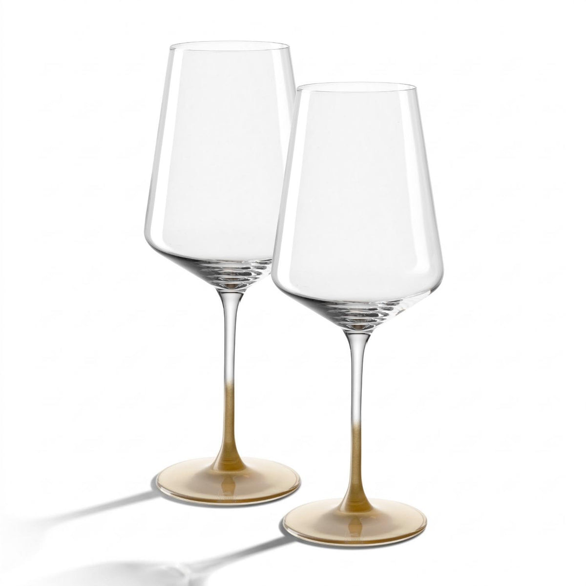 Weinglas PUCCINI 560 ml gold 2er-Set mit goldfarbenem Stielansatz, nebeneinander arrangiert