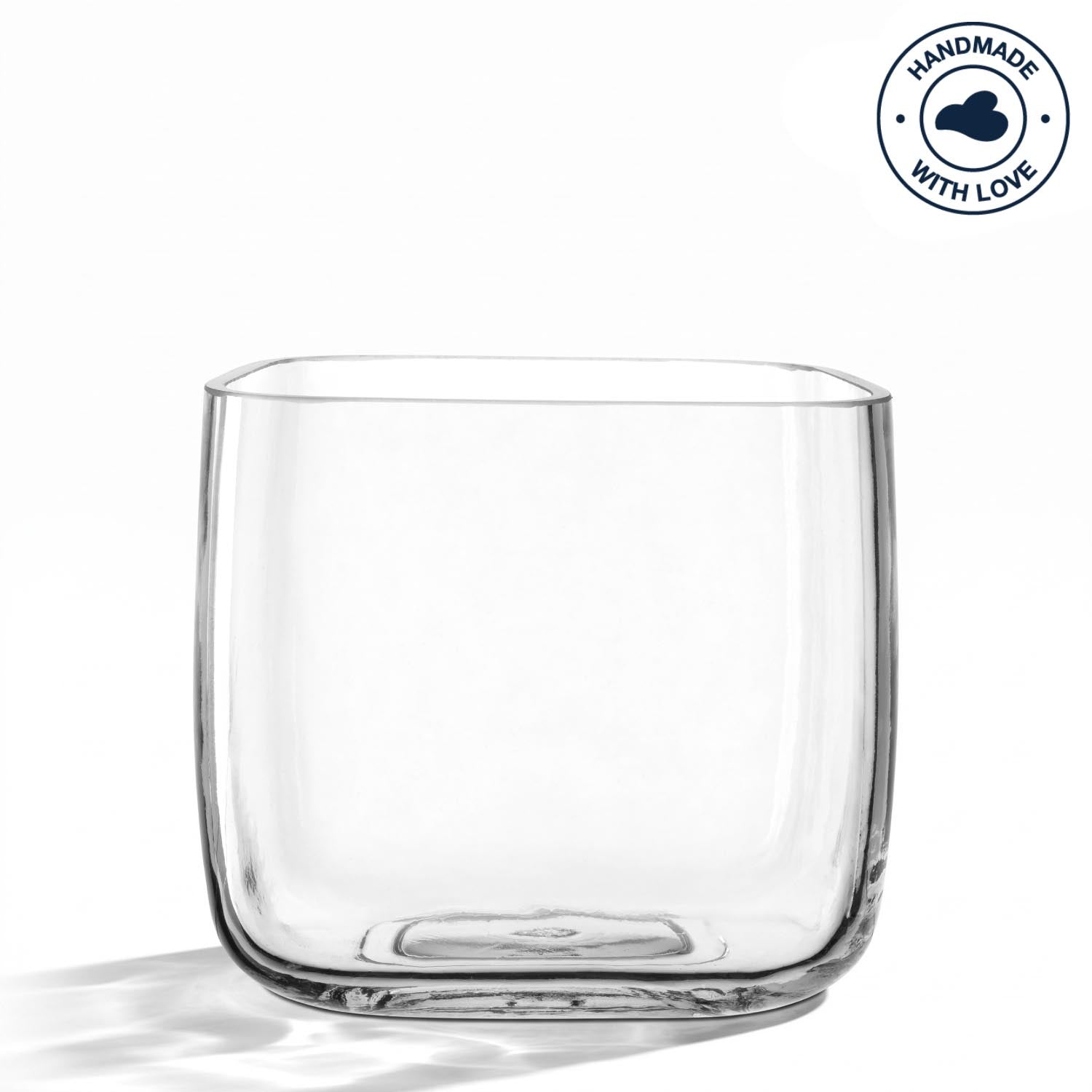Vase PIETRA 15 cm aus klarem Glas, zylindrische Form auf weißem Hintergrund