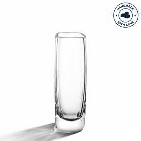Solifleurvase PIETRA 18 cm aus klarem Glas vor weißem Hintergrund