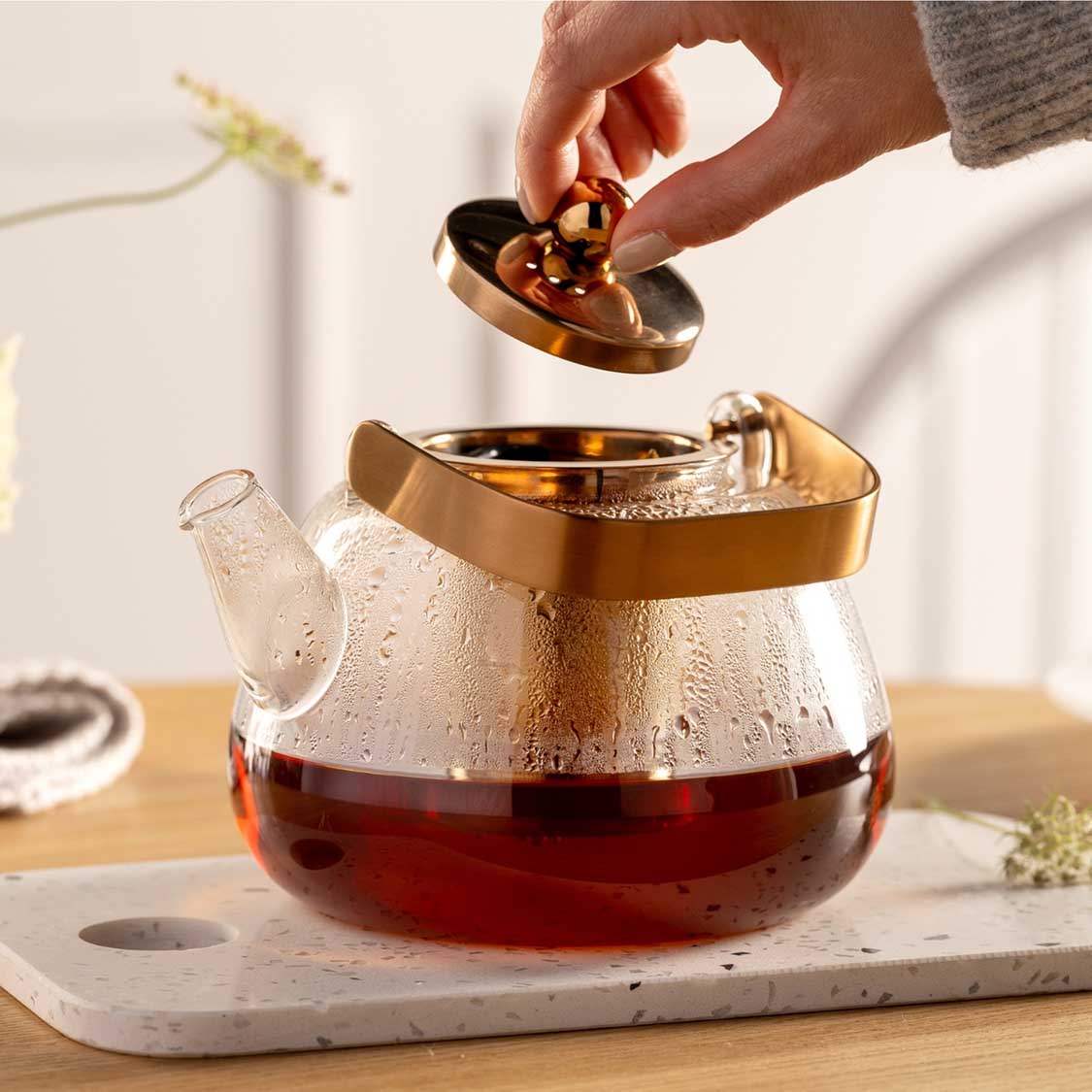 Teekanne mit Metallhenkel TÈ PER TE 1,2 l