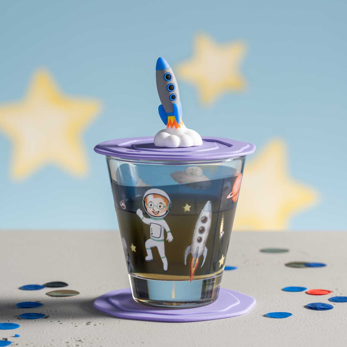 Deckel lila BAMBINI AVVENTURA Rakete auf Glas mit Astronaut und Sternen